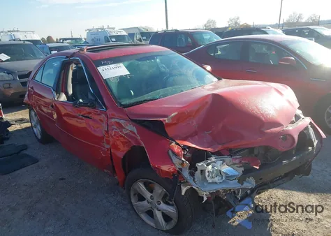 2011 Toyota Camry Se z USA, uszkodzony, nr VIN 4T1BF3EK7BU714010